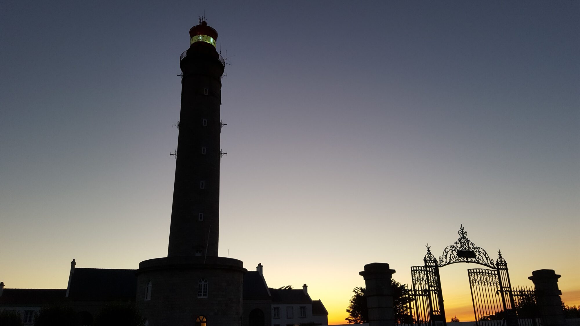 Grand phare & portail coucher soleil 20170821_213247 V.Moureau